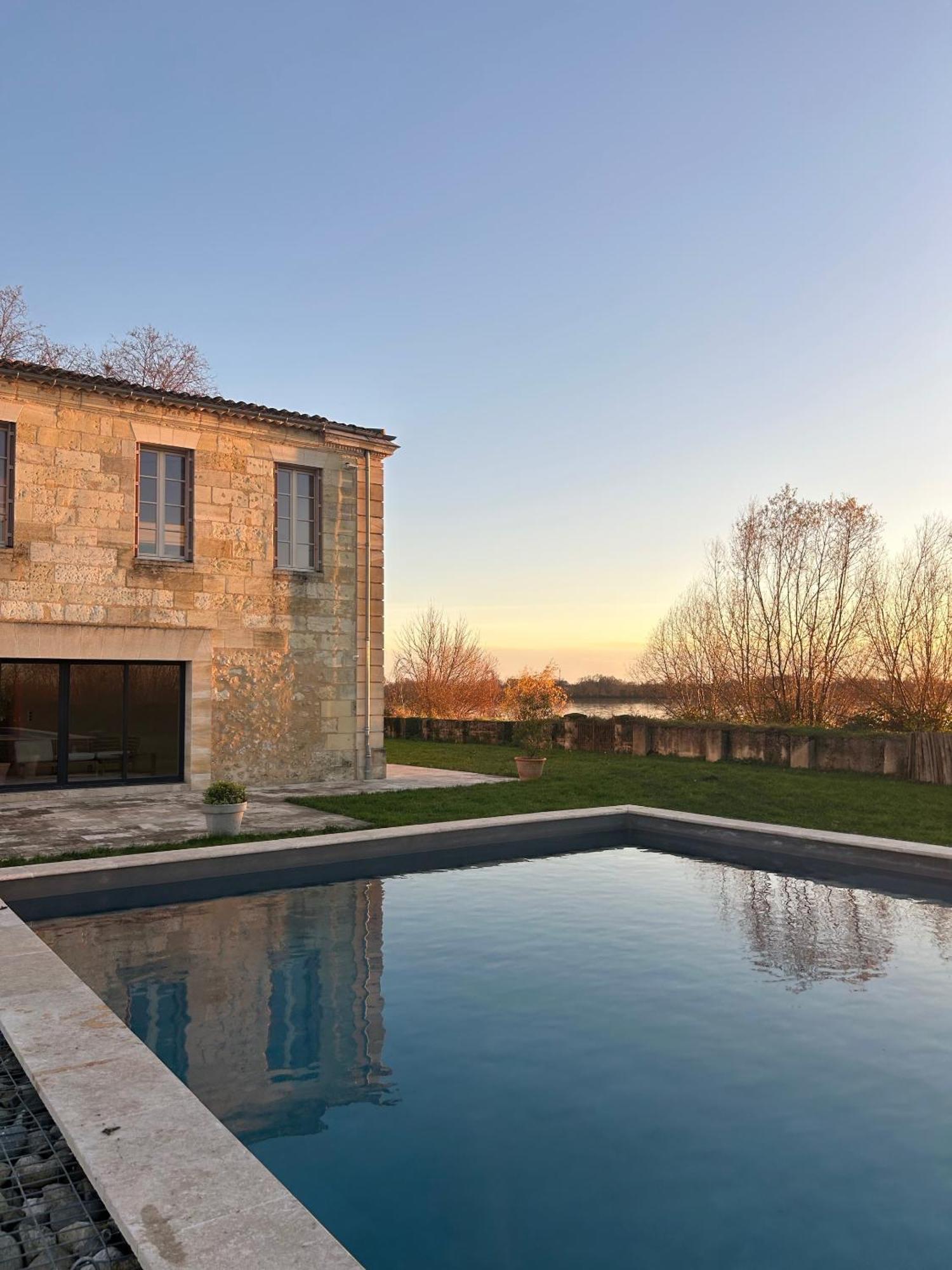 Chateau De La Vieille Chapelle Lugon et l’Ile du Carney Εξωτερικό φωτογραφία